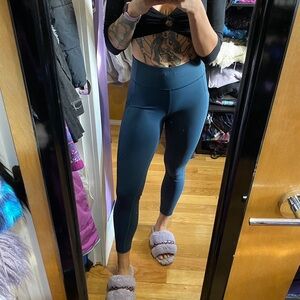 Lululemon turquoise teal leggings